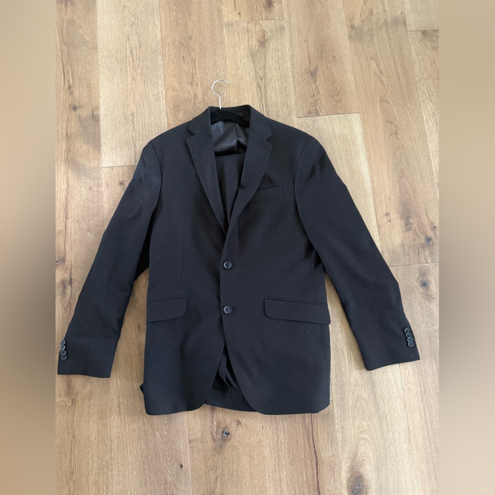Kenneth Cole Two Piece Mens Suit